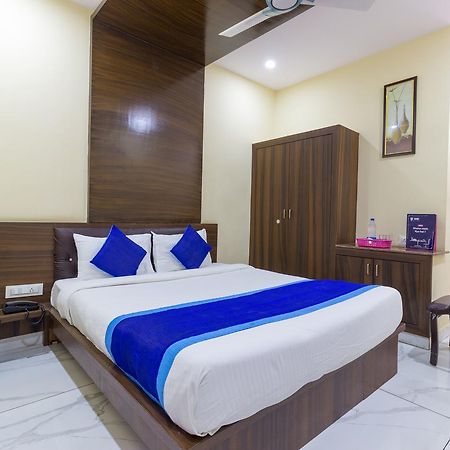 Oyo 7627 Royal Plaza Hotell Hyderabad Eksteriør bilde
