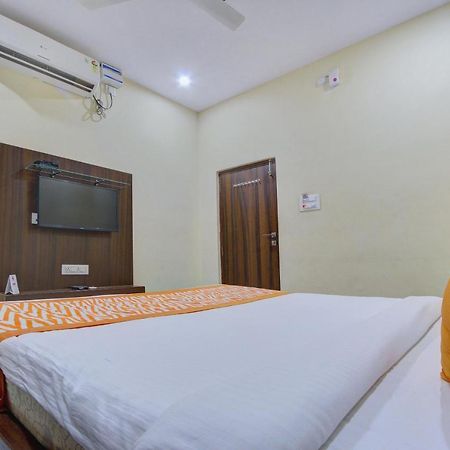 Oyo 7627 Royal Plaza Hotell Hyderabad Eksteriør bilde