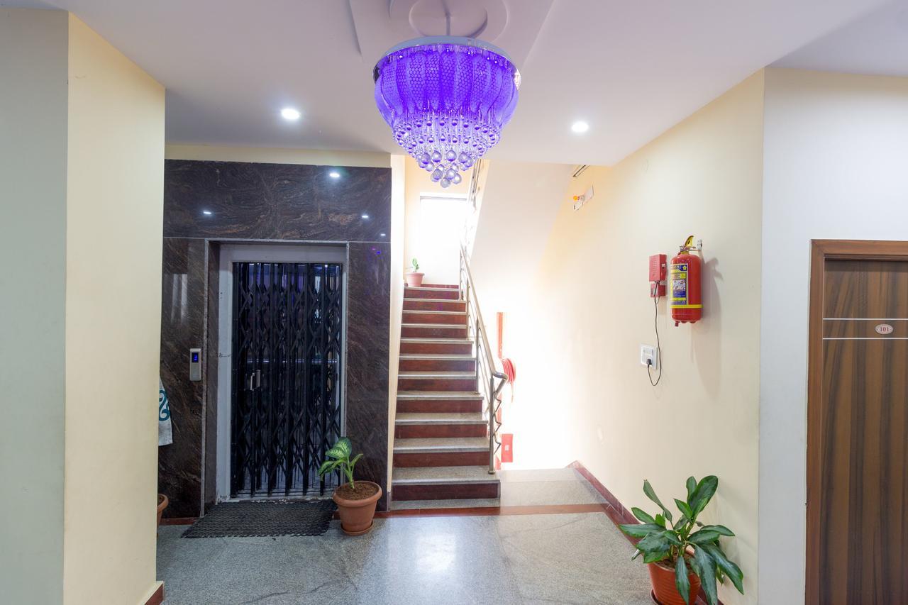 Oyo 7627 Royal Plaza Hotell Hyderabad Eksteriør bilde