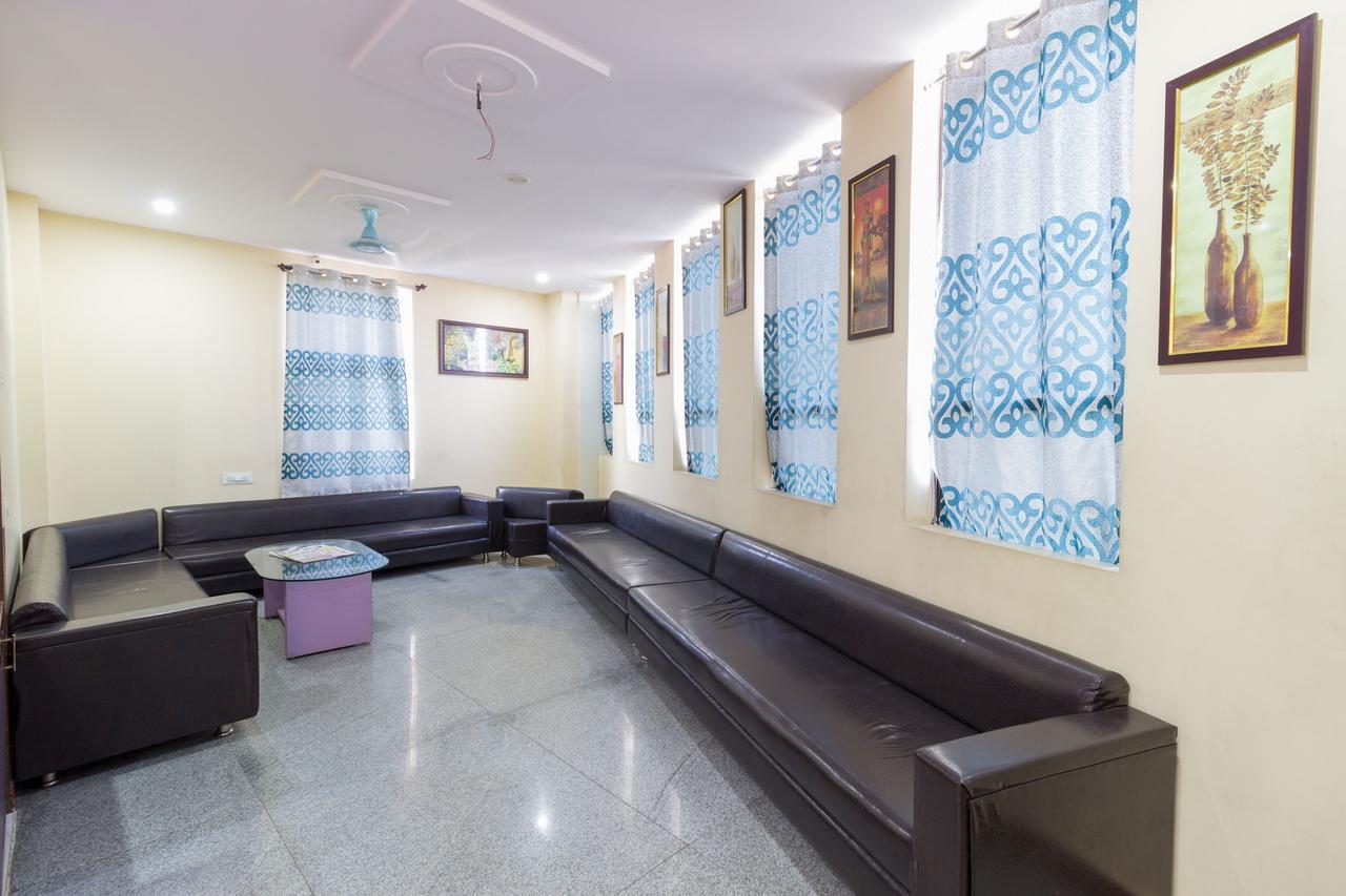 Oyo 7627 Royal Plaza Hotell Hyderabad Eksteriør bilde
