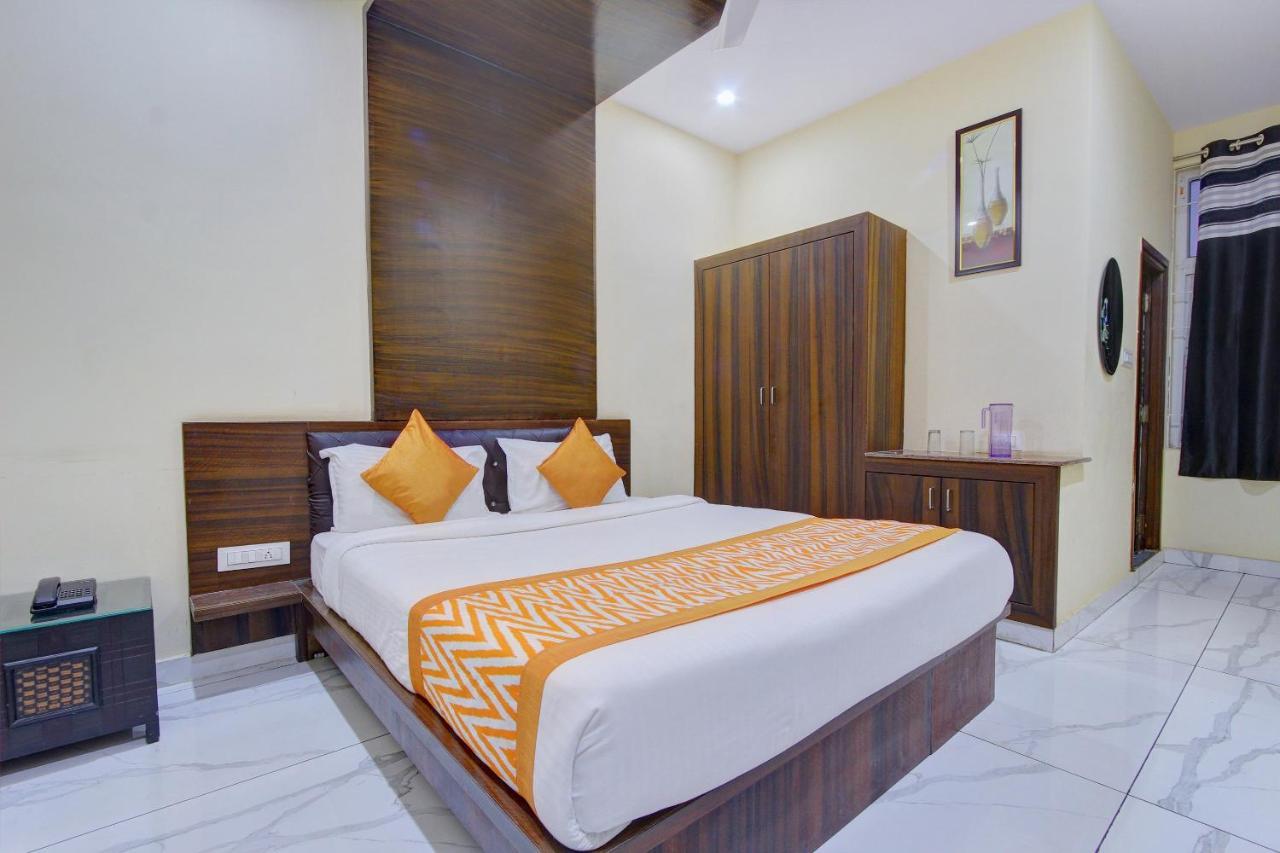 Oyo 7627 Royal Plaza Hotell Hyderabad Eksteriør bilde