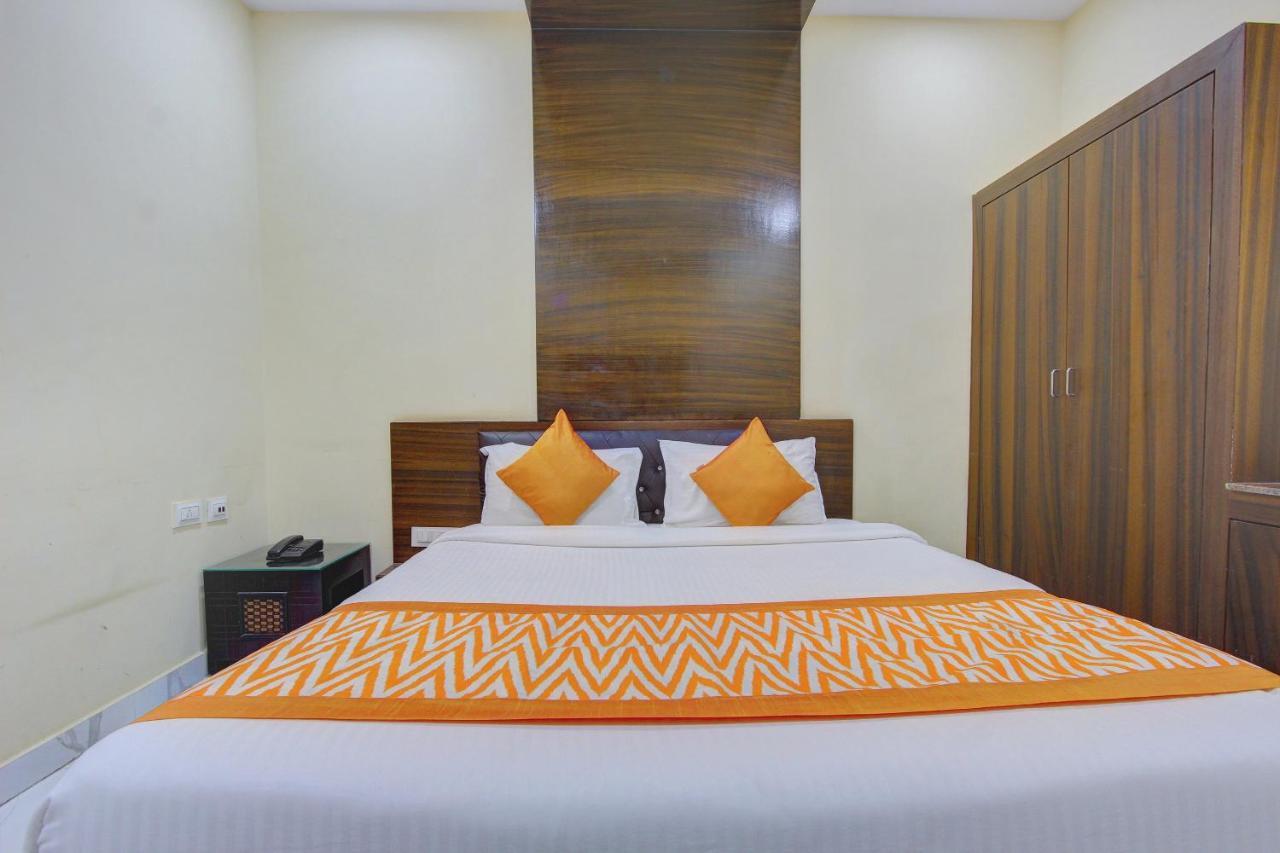 Oyo 7627 Royal Plaza Hotell Hyderabad Eksteriør bilde
